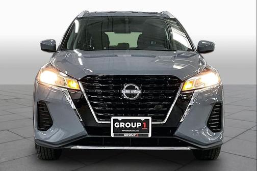 Boulder Gray Pearl 2022 Nissan Kicks SV