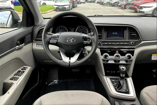 2019 Hyundai ELANTRA SE