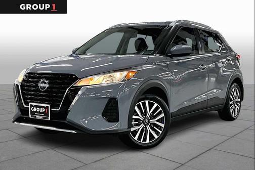 Boulder Gray Pearl 2022 Nissan Kicks SV