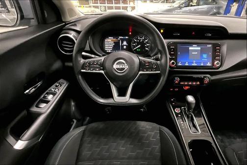 Boulder Gray Pearl 2022 Nissan Kicks SV