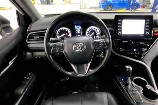 Ice Cap 2024 Toyota Camry SE