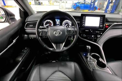 Ice Cap 2024 Toyota Camry SE