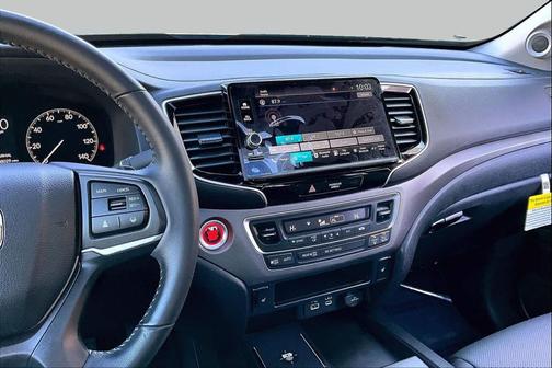 Crystal Black Pearl 2025 Honda Ridgeline RTL