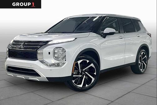 White Diamond 2024 Mitsubishi Outlander SE S-AWC