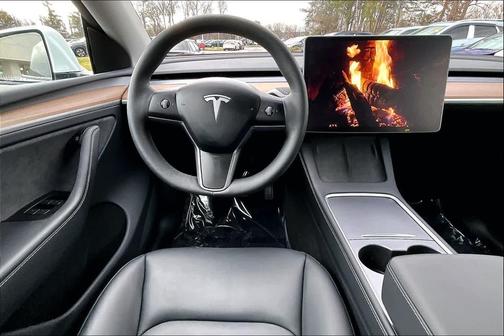 2024 Tesla Model Y Long Range Dual Motor All-Wheel Drive