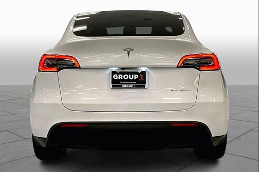 2024 Tesla Model Y Long Range Dual Motor All-Wheel Drive