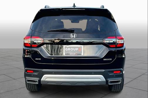 2025 Honda Pilot Touring 8-Passenger