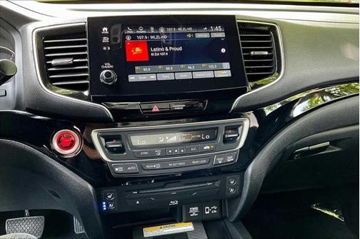 2022 Honda Pilot AWD Black Edition