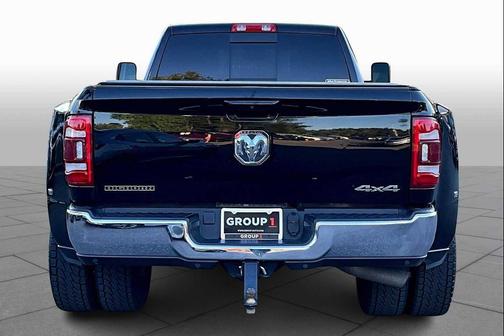 2022 RAM 3500 Big Horn Crew Cab 4x4 8' Box