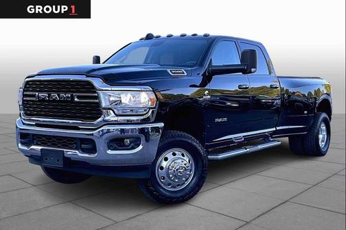 2022 RAM 3500 Big Horn Crew Cab 4x4 8' Box