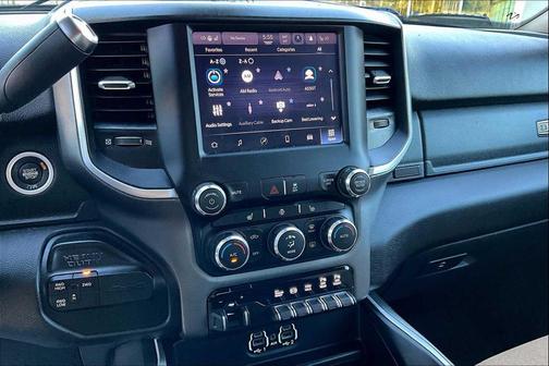 2022 RAM 3500 Big Horn Crew Cab 4x4 8' Box