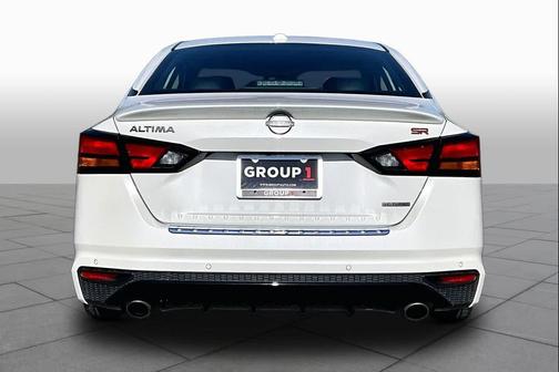 Pearl White Tricoat 2023 Nissan Altima SR VC-Turbo FWD