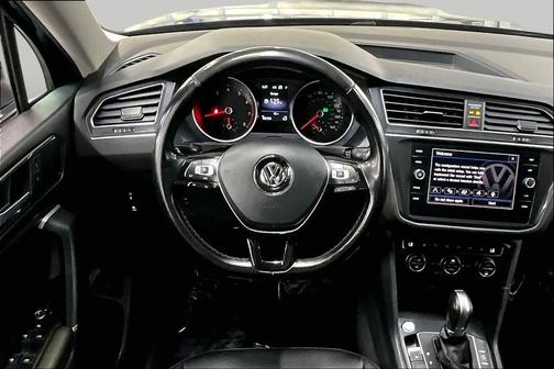 DARK MOSS GREEN METALLIC 2018 Volkswagen Tiguan 2.0T SEL