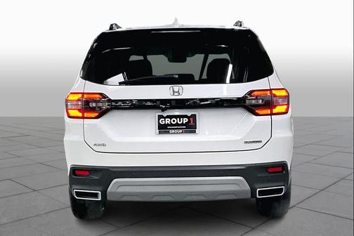 2025 Honda Pilot Touring 8-Passenger