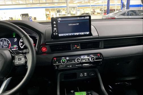 2025 Honda Pilot Touring 8-Passenger