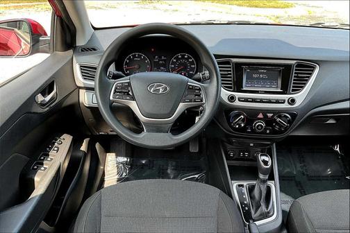 2020 Hyundai Accent SE