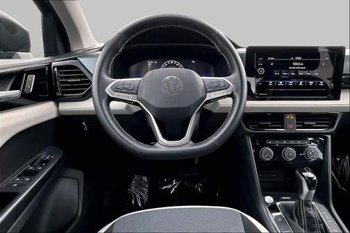 Deep Black Pearl 2025 Volkswagen Taos 1.5T S