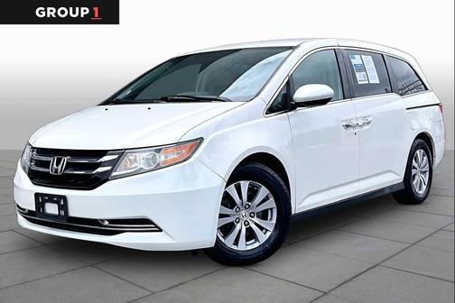 White Diamond Pearl 2016 Honda Odyssey SE