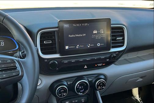 2024 Hyundai VENUE SEL