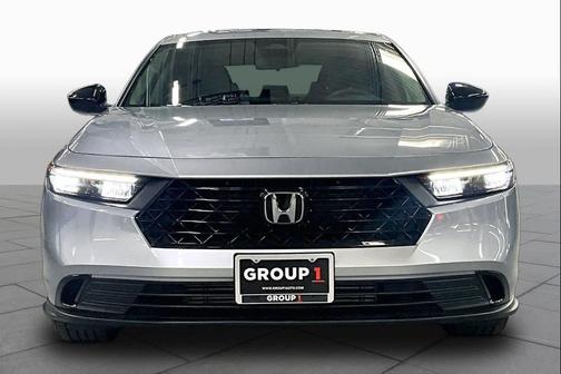 Solar Silver Metallic 2025 Honda Accord SE