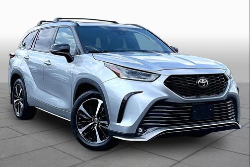 Celestial Silver Metallic 2022 Toyota Highlander XSE
