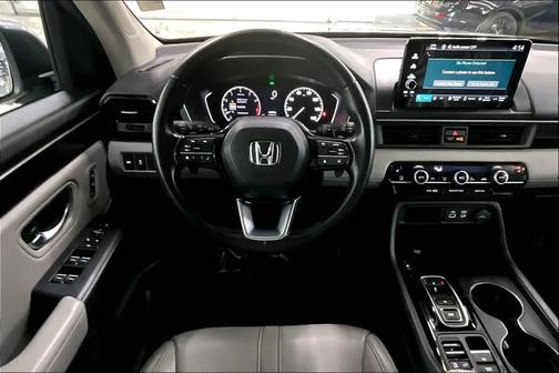 2023 Honda Pilot AWD EX-L 8 Passenger