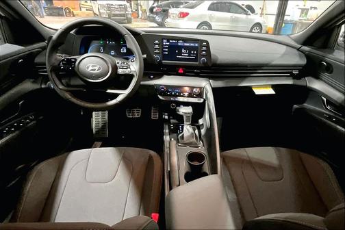 2025 Hyundai ELANTRA Sport