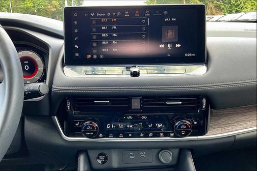 2024 Nissan Rogue Platinum