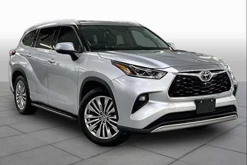 Celestial Silver Metallic 2023 Toyota Highlander Platinum