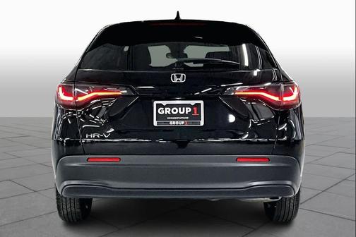 Crystal Black Pearl 2026 Honda HR-V LX