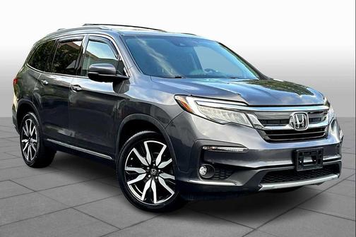 2022 Honda Pilot Touring 8-Passenger