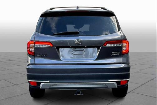2022 Honda Pilot Touring 8-Passenger