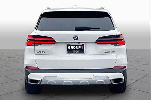 WHITE 2026 BMW X5 xDrive40i