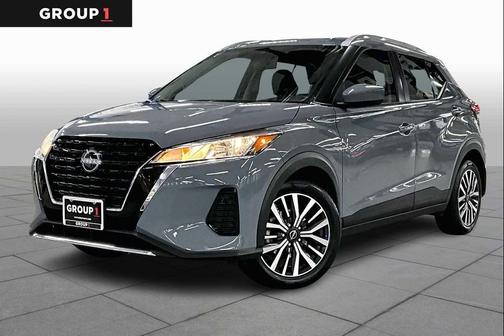 2022 Nissan Kicks SV