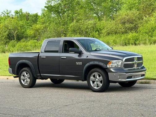Granite Crystal Metallic Clearcoat 2017 RAM 1500 Big Horn