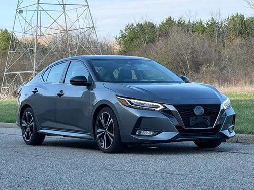 Gray 2022 Nissan Sentra SR