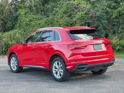 2024 Audi Q3 Premium 45 TFSI S line quattro Tiptronic