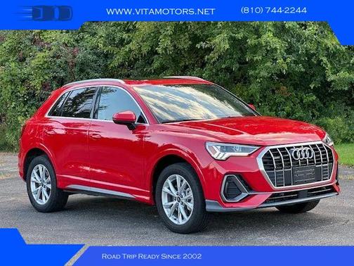 2024 Audi Q3 Premium 45 TFSI S line quattro Tiptronic
