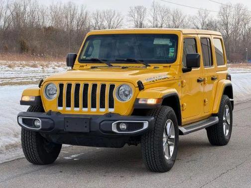 Hellayella 2020 Jeep Wrangler Unlimited Sahara