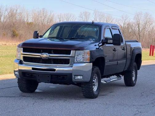 Black 2009 Chevrolet Silverado 2500 LT Crew Cab