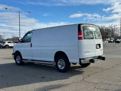 2023 GMC Savana 2500 Work Van