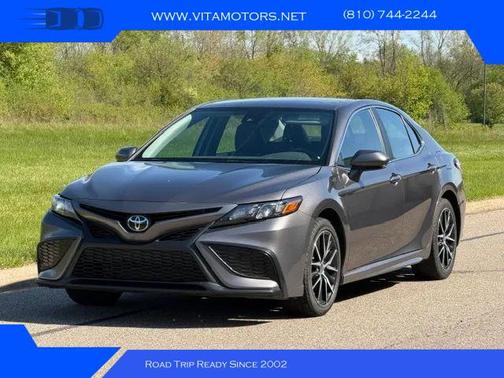 Gray 2024 Toyota Camry SE