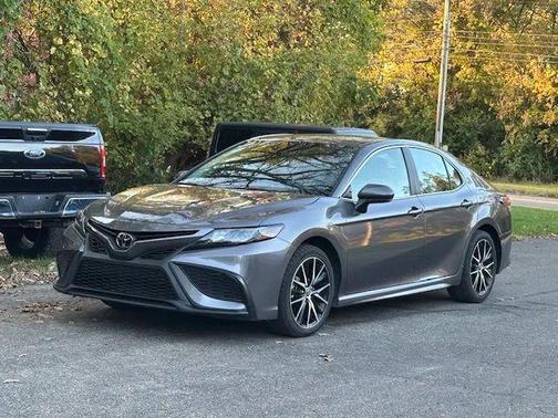 Gray 2024 Toyota Camry SE