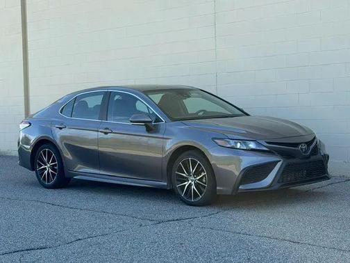 Gray 2024 Toyota Camry SE