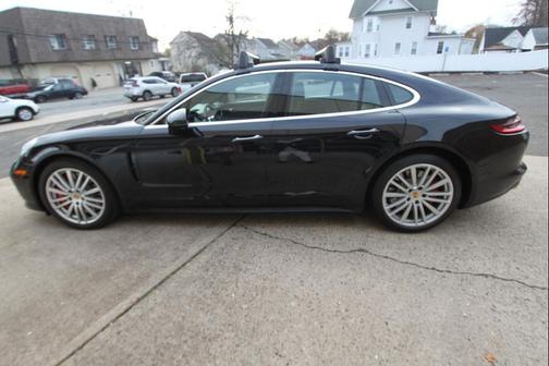 2017 Porsche Panamera Turbo