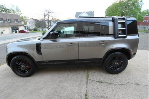 Bronze 2023 Land Rover Defender 110 X