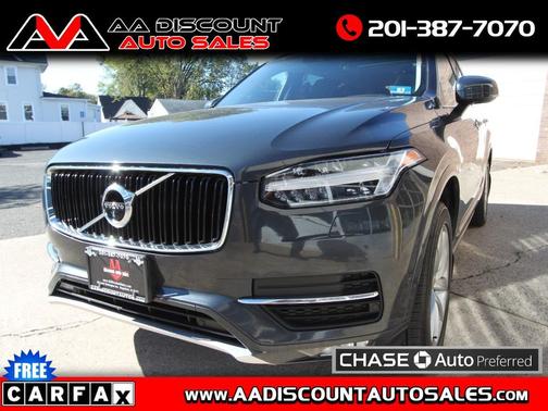2016 Volvo XC90 T6 Momentum