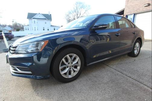 2018 Volkswagen Passat 