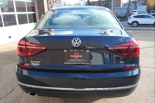 2018 Volkswagen Passat 