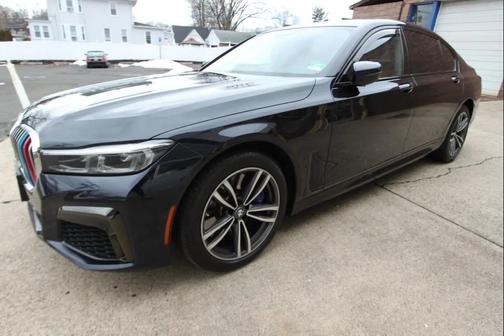 2022 BMW 750 i xDrive